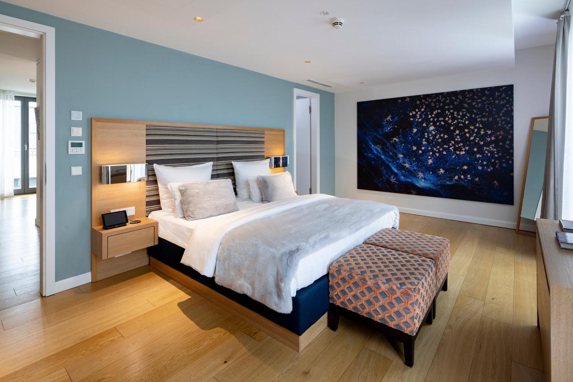 The Wellem, In The Unbound Collection By Hyatt Hotel Düsseldorf Eksteriør billede A bedroom at the hotel