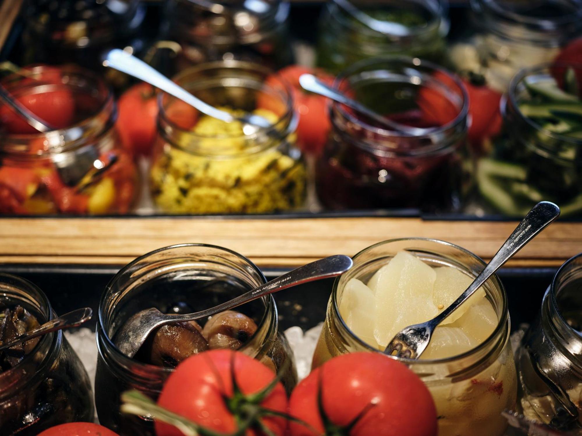 The Wellem, In The Unbound Collection By Hyatt Hotel Düsseldorf Eksteriør billede Pickled vegetables